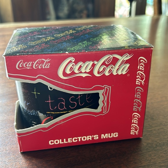 Coca-Cola 1995 Collectible Mug NIB - Picture 2 of 5